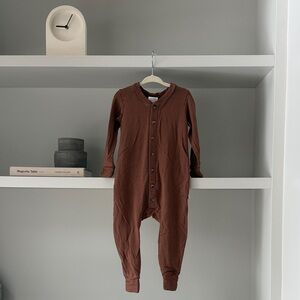Neutral Brown Long-Sleeve Baby One-Piece Bodysuit
